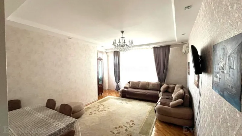 Satılır 3 otaqlı Mənzil Yeni tikili 93 m² 4-cü mikrorayon - şəkil 2