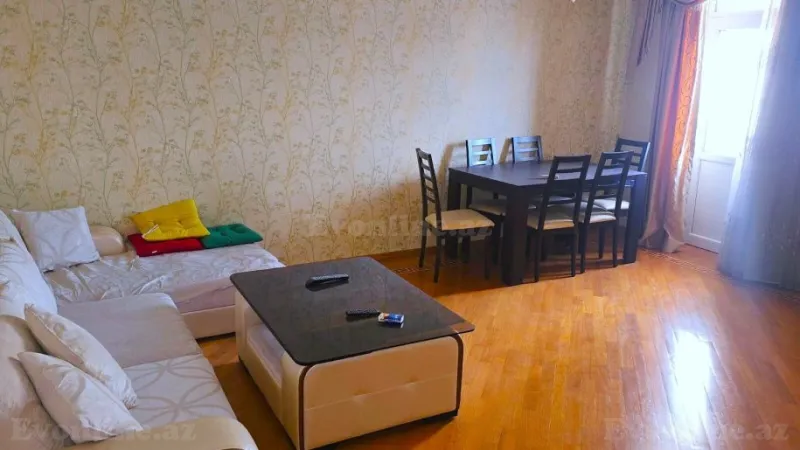 3 otaqlı Mənzil 135 m² Nizami m. Satılır