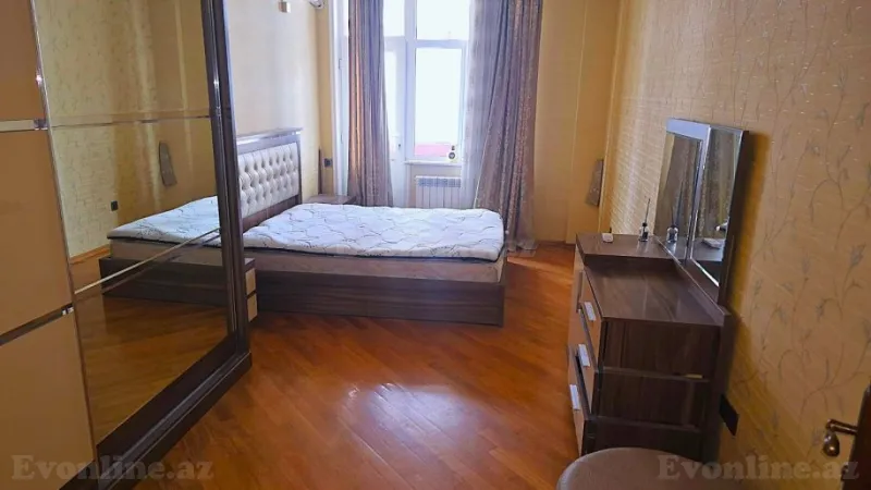 Satılır 3 otaqlı Mənzil Yeni tikili 135 m² Nizami m. - şəkil 3