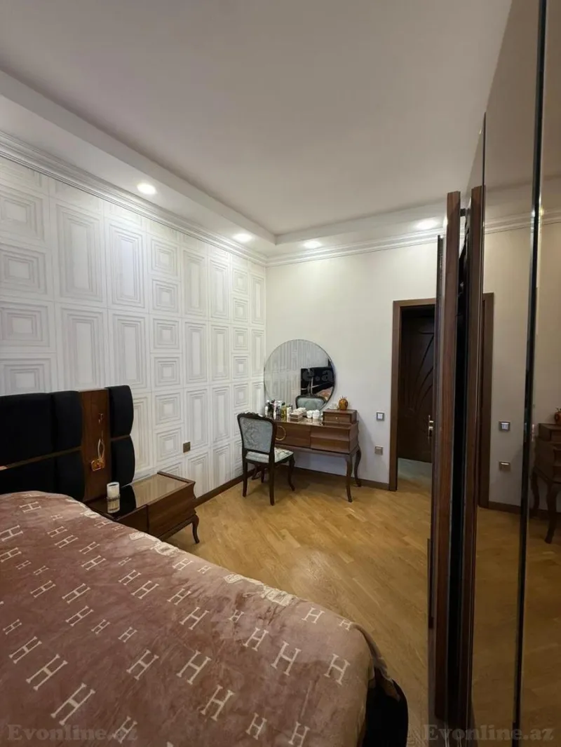3 otaqlı Mənzil 101 m² Nizami m. Satılır