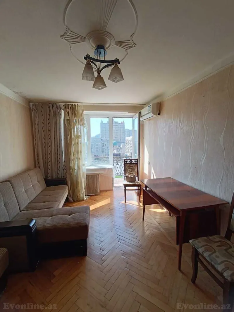 Kirayə verilir 1 otaqlı Mənzil Köhnə tikili 40 m² Nizami m.
