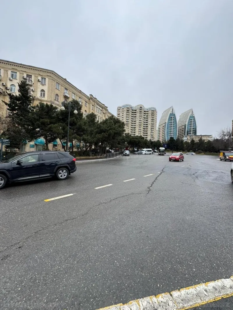 Satılır 2 otaqlı Mənzil Köhnə tikili 54 m² İçərişəhər m. - şəkil 21