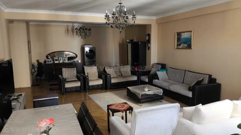 4 otaqlı Mənzil 156 m² 28 May m. Satılır