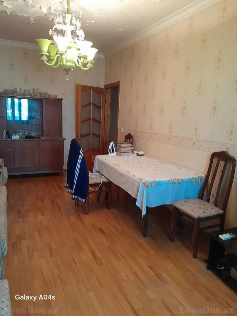 Satılır 2 otaqlı Mənzil Köhnə tikili 65 m² 8-ci mikrorayon - şəkil 3