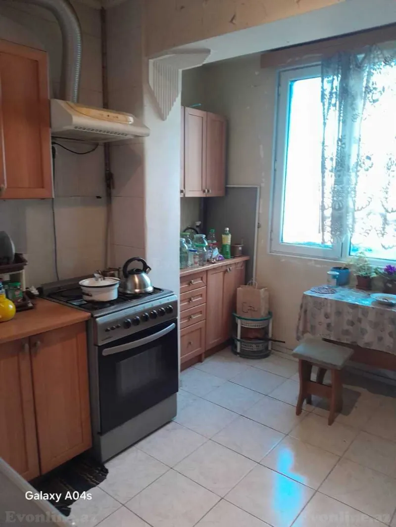 Satılır 2 otaqlı Mənzil Köhnə tikili 65 m² 8-ci mikrorayon - şəkil 4