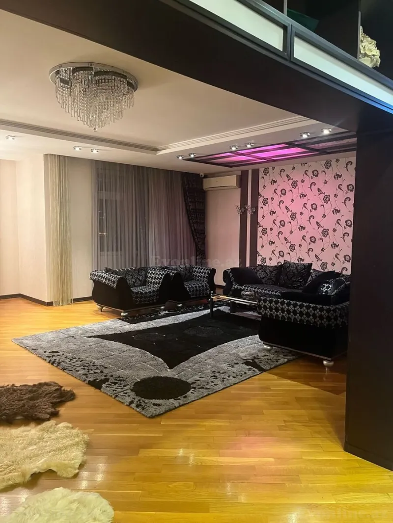 Satılır 5 otaqlı Mənzil Yeni tikili 280 m² 28 May m. - şəkil 2