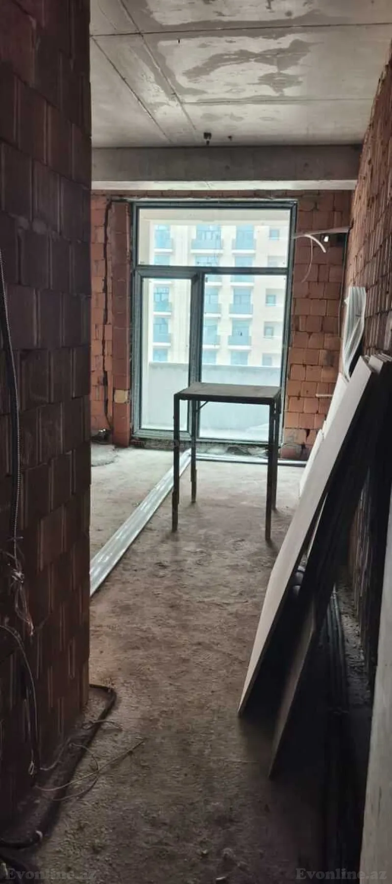 Satılır 2 otaqlı Mənzil Yeni tikili 71 m² 28 May m. - şəkil 3