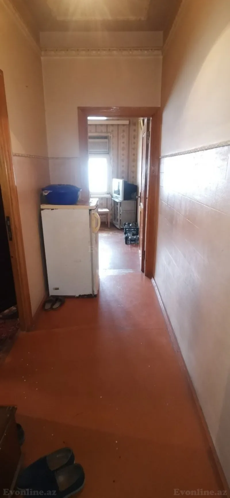 Satılır 2 otaqlı Mənzil Köhnə tikili 65 m² Bakmil m. - şəkil 2