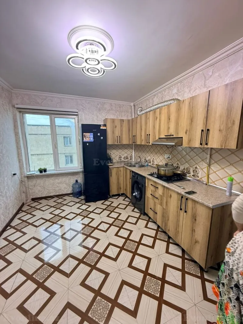 Satılır 3 otaqlı Mənzil Köhnə tikili 70 m² Gənclik m. - şəkil 5