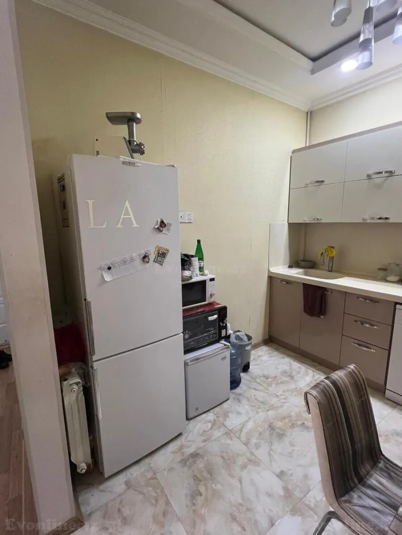 Kirayə verilir 3 otaqlı Mənzil Köhnə tikili 110 m² Sahil m. - şəkil 12