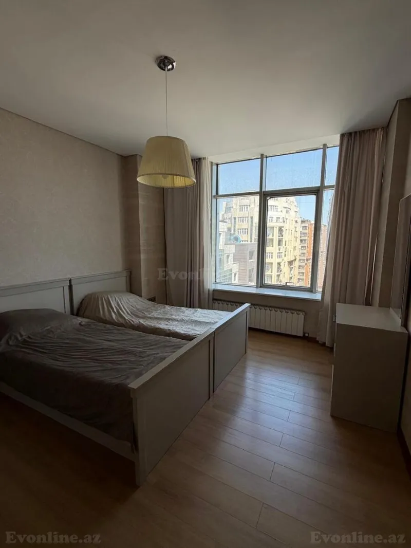 Kirayə verilir 4 otaqlı Mənzil Yeni tikili 175 m² Xətai m. - şəkil 12