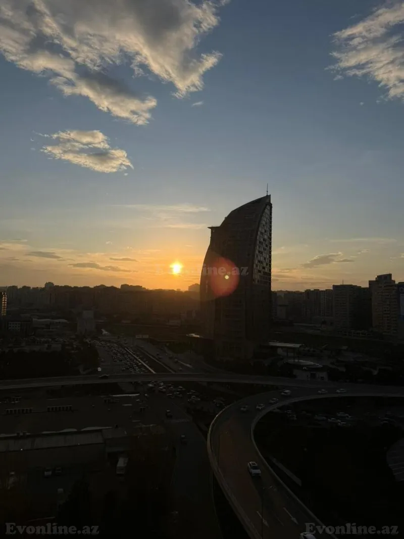Kirayə verilir 4 otaqlı Mənzil Yeni tikili 175 m² Xətai m. - şəkil 14