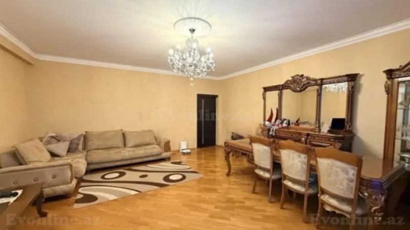 2 otaqlı Mənzil 110 m² İnşaatçılar m. Satılır