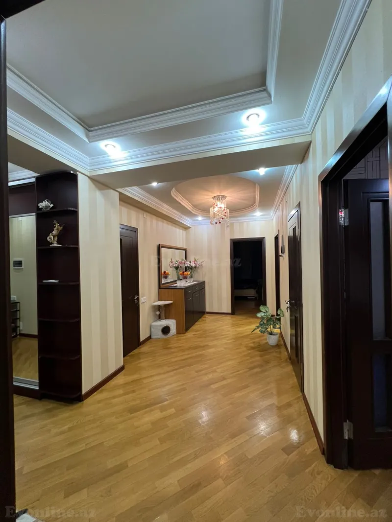Satılır 4 otaqlı Mənzil Yeni tikili 140 m² İnşaatçılar m. - şəkil 18