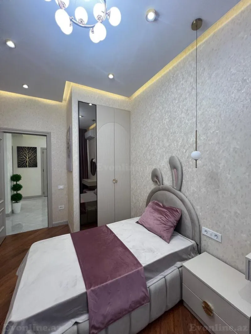 Satılır 4 otaqlı Mənzil Yeni tikili 145 m² 8 Noyabr m. - şəkil 13