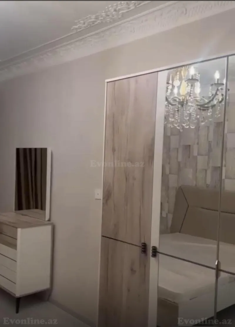Kirayə verilir 3 otaqlı Mənzil Köhnə tikili 80 m² Sahil m.