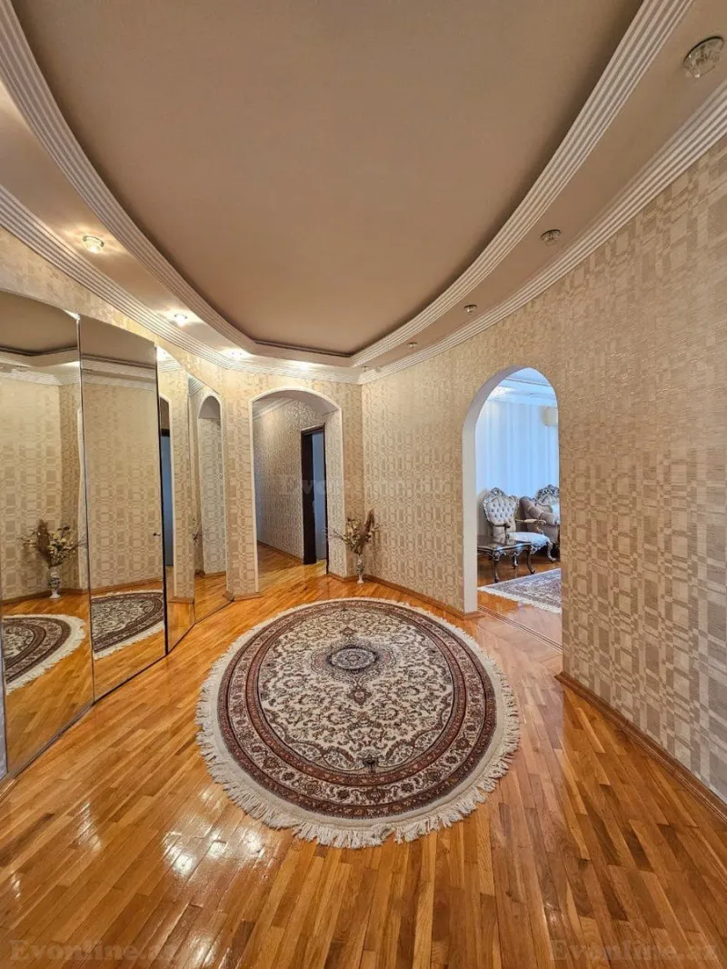 Satılır 3 otaqlı Mənzil Yeni tikili 142 m² 8 Noyabr m. - şəkil 3
