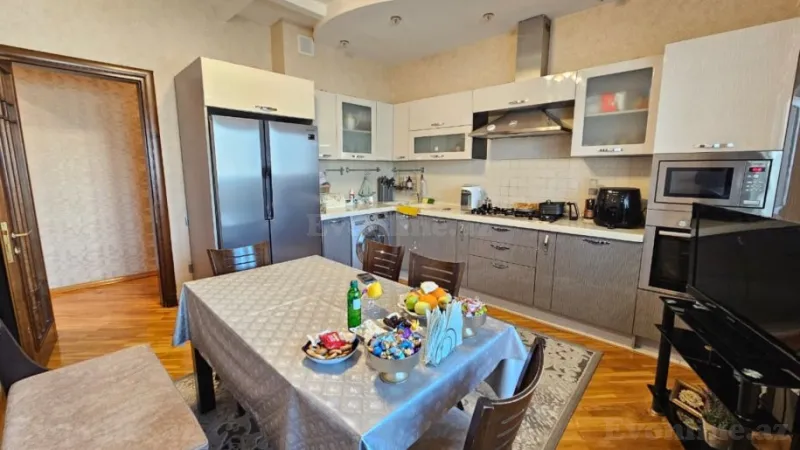 Satılır 3 otaqlı Mənzil Yeni tikili 142 m² 8 Noyabr m. - şəkil 14
