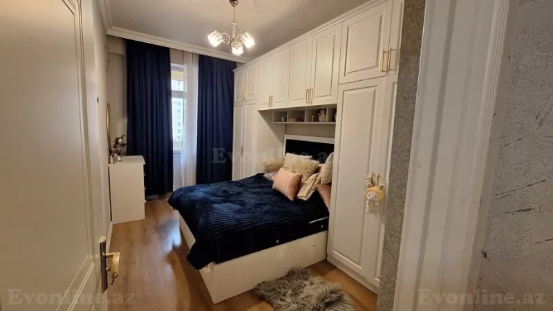 2 otaqlı Mənzil 77 m² Saray Kirayə verilir