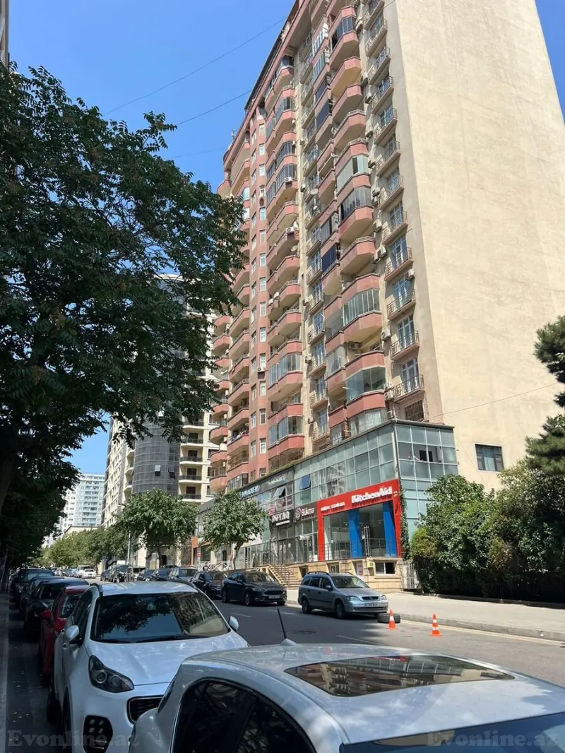 3 otaqlı Mənzil 135 m² Nərimanov r. Satılır