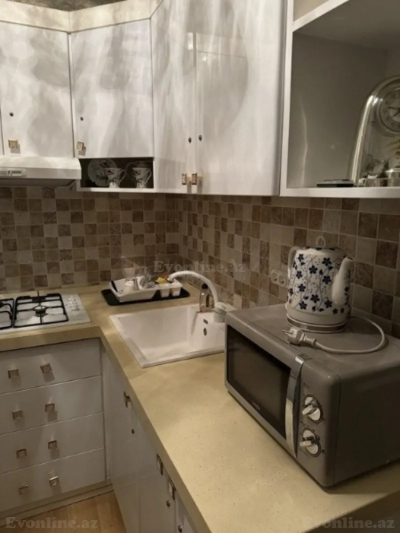 Kirayə verilir 2 otaqlı Mənzil Köhnə tikili 60 m² İçərişəhər m. - şəkil 9
