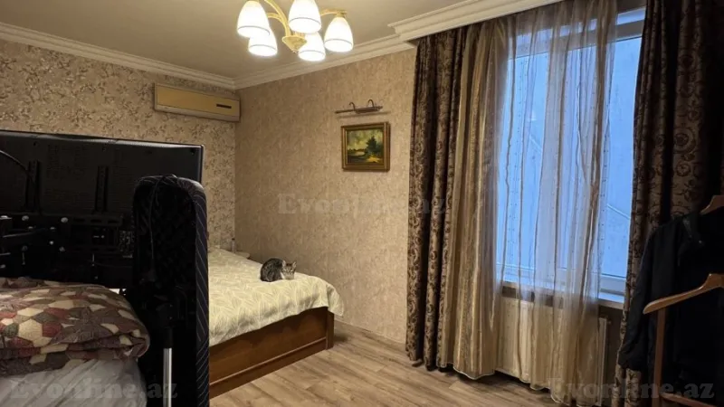 Satılır 4 otaqlı Mənzil Köhnə tikili 100 m² İnşaatçılar m. - şəkil 4