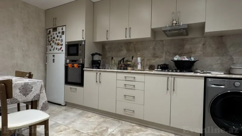 Satılır 4 otaqlı Mənzil Köhnə tikili 100 m² İnşaatçılar m. - şəkil 6