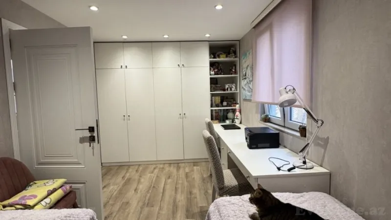 Satılır 4 otaqlı Mənzil Köhnə tikili 100 m² İnşaatçılar m. - şəkil 19