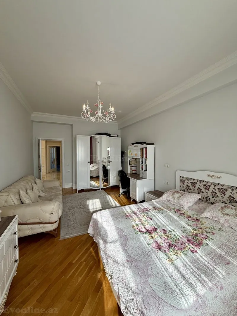 Satılır 3 otaqlı Mənzil Yeni tikili 156 m² Elmlər Akademiyası m. - şəkil 13