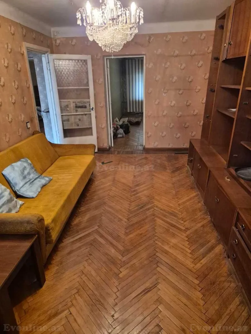 3 otaqlı Mənzil 70 m² Elmlər Akademiyası m. Satılır