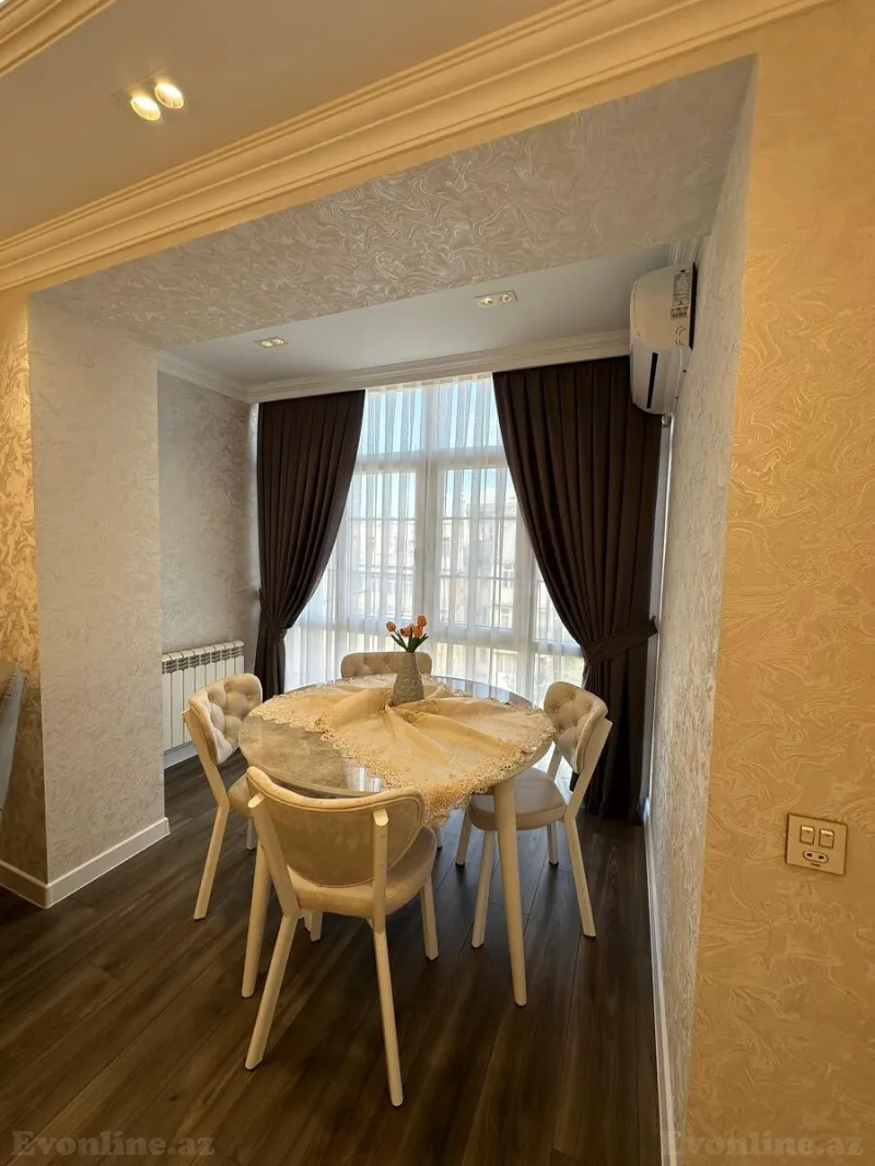 Kirayə verilir 3 otaqlı Mənzil Köhnə tikili 180 m² 28 May m. - şəkil 3