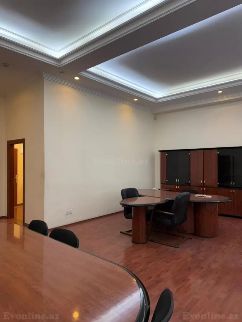 Kirayə verilir Ofis 205 m² İnşaatçılar m. - şəkil 3