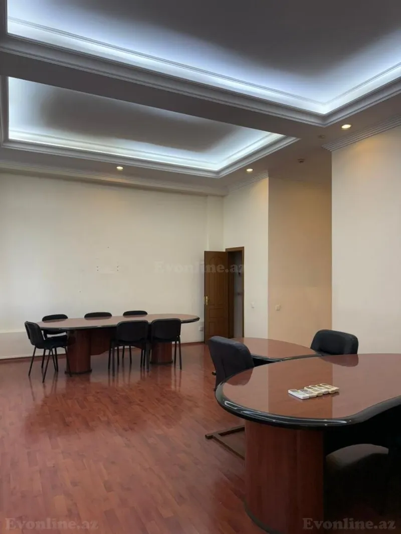 Kirayə verilir Ofis 205 m² İnşaatçılar m. - şəkil 5