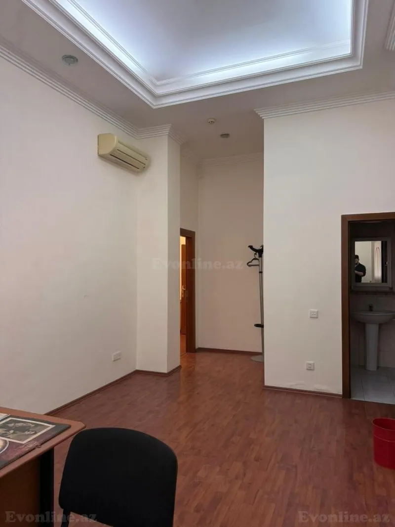Kirayə verilir Ofis 205 m² İnşaatçılar m. - şəkil 11