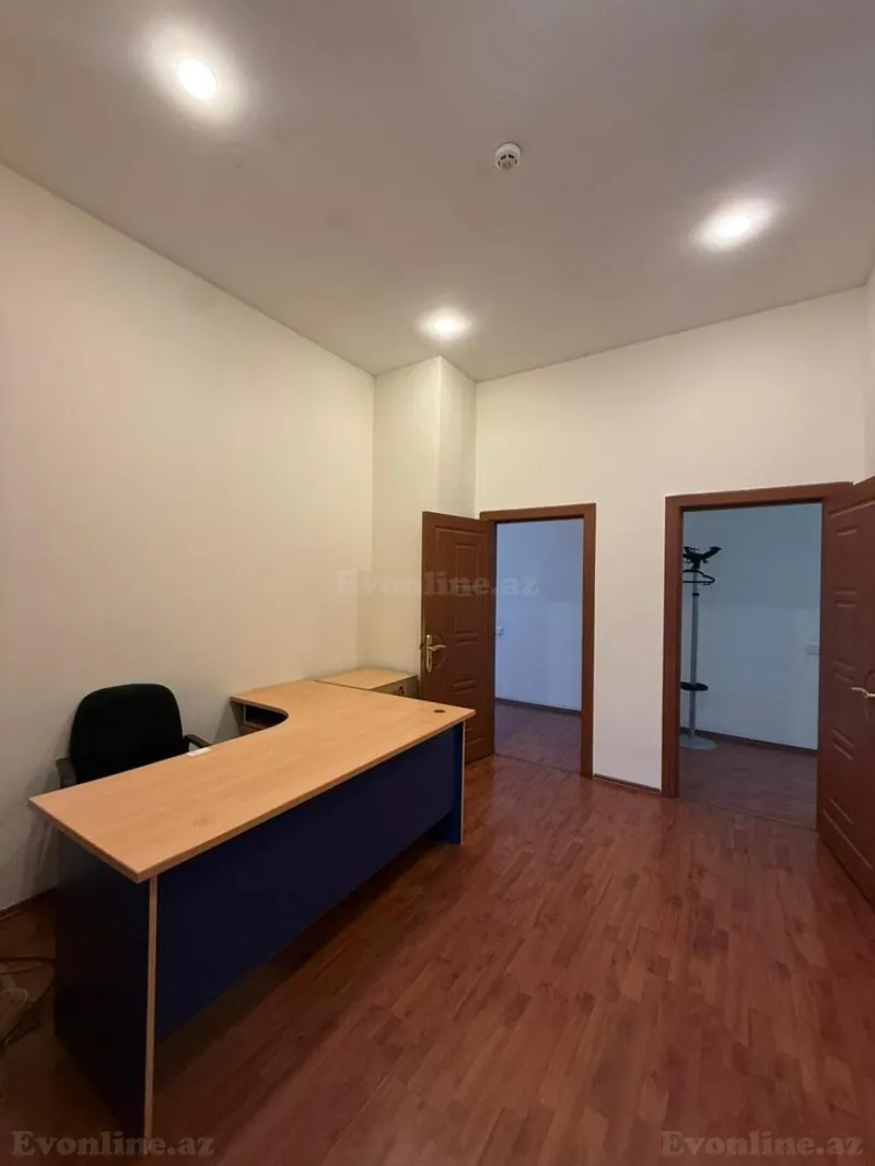 Kirayə verilir Ofis 205 m² İnşaatçılar m. - şəkil 14