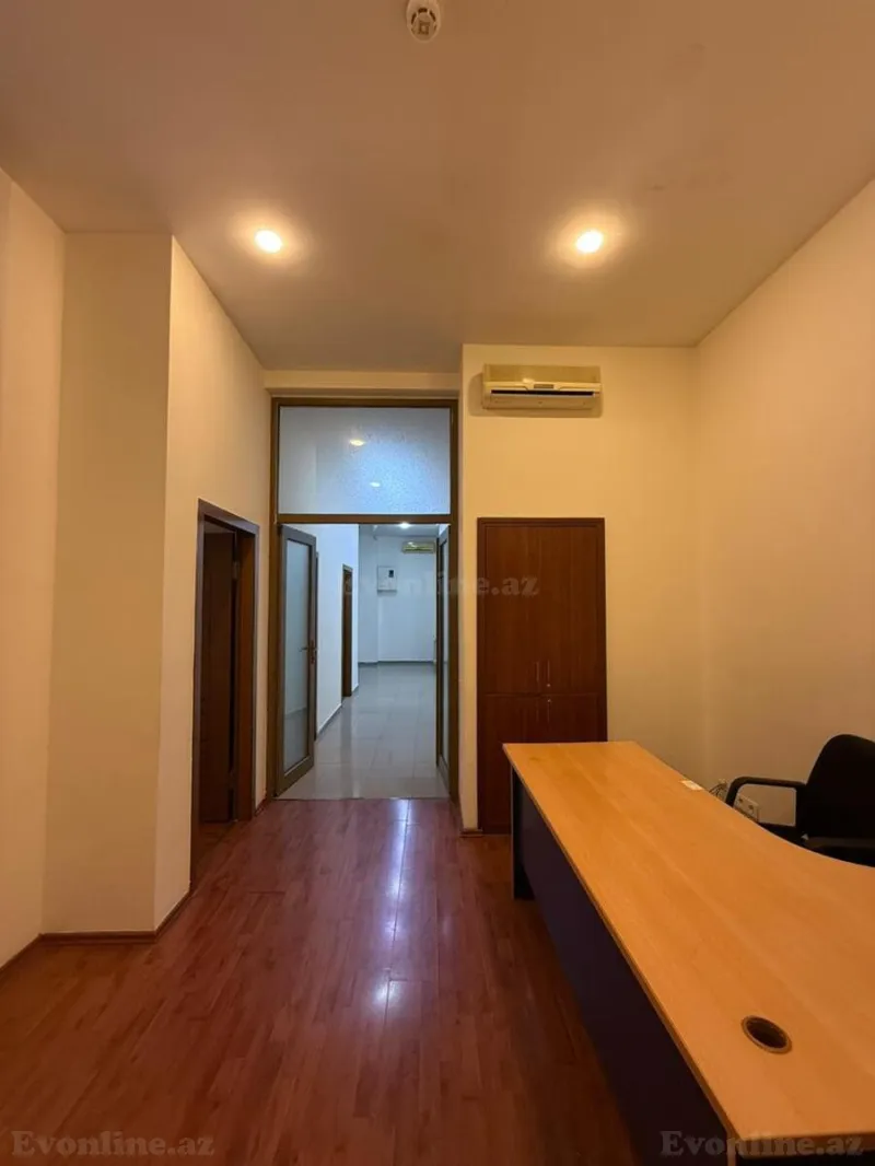 Kirayə verilir Ofis 205 m² İnşaatçılar m. - şəkil 17
