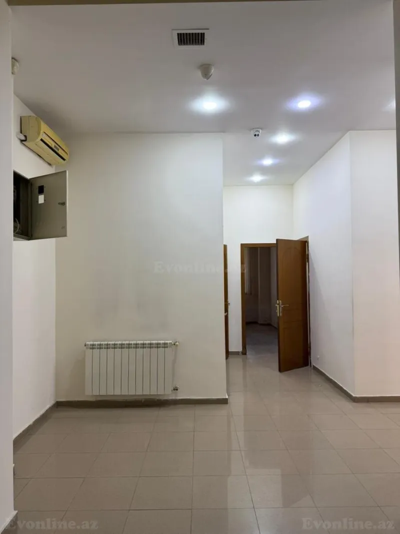 Kirayə verilir Ofis 205 m² İnşaatçılar m. - şəkil 22