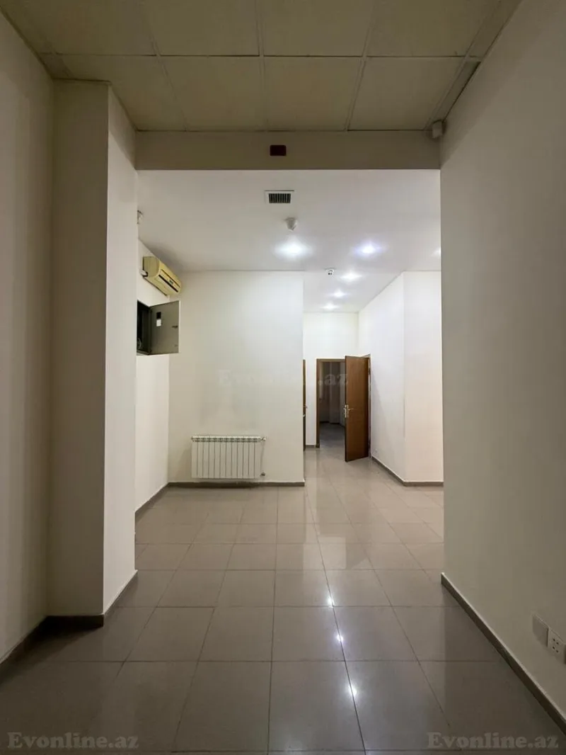 Kirayə verilir Ofis 205 m² İnşaatçılar m. - şəkil 23