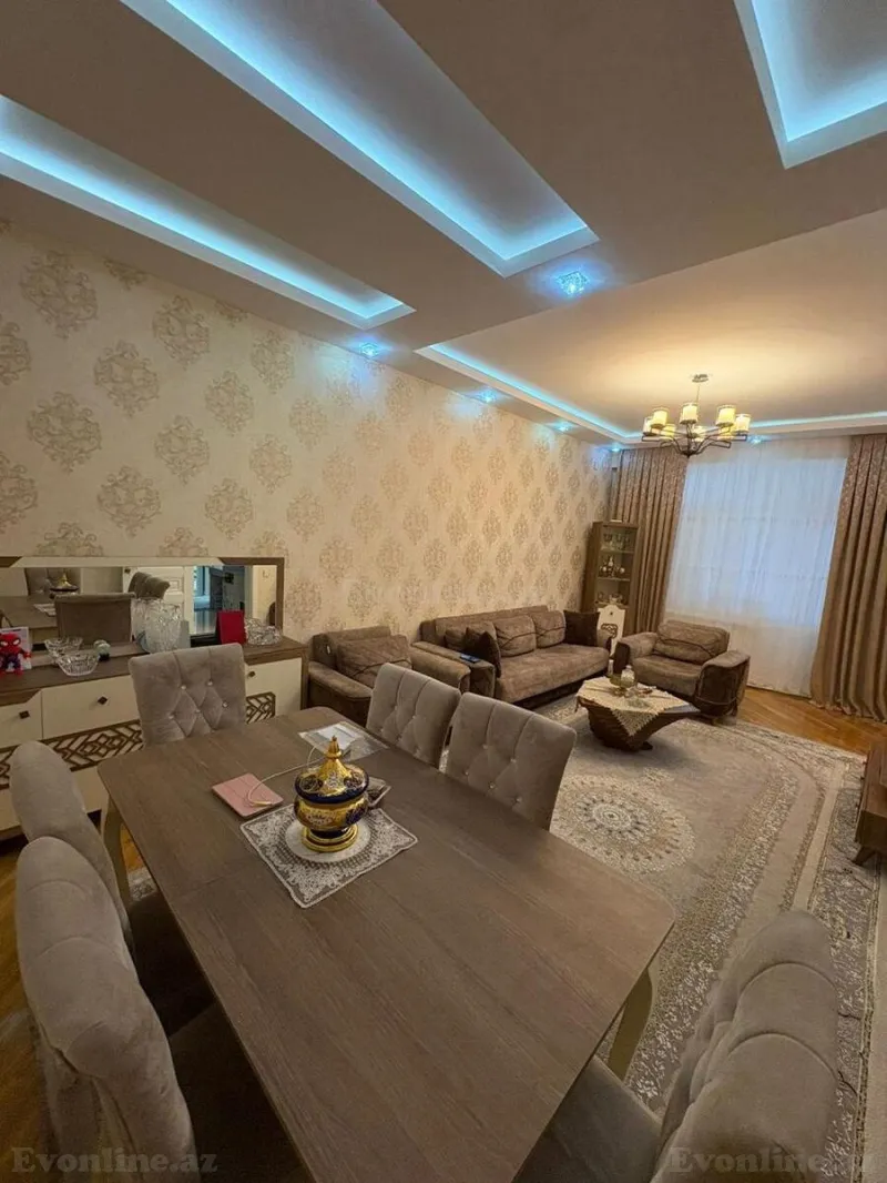 3 otaqlı Mənzil 85 m² 9-cu mikrorayon Satılır