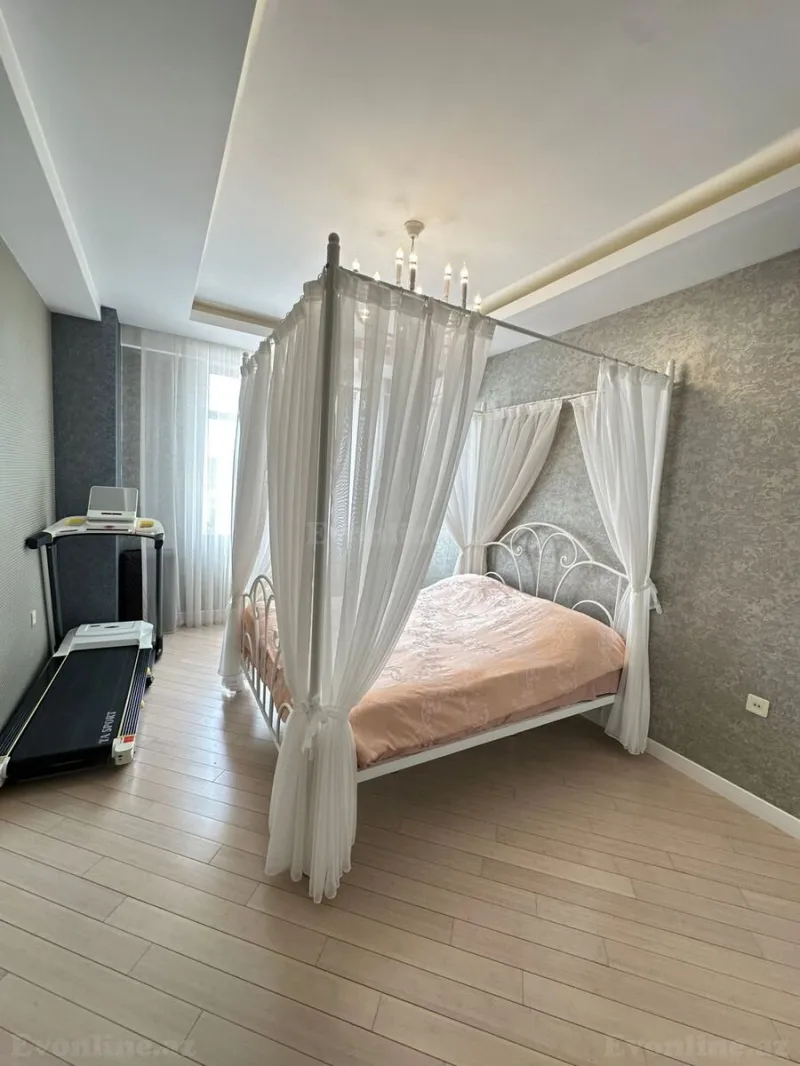 Satılır 3 otaqlı Mənzil Yeni tikili 130 m² Gənclik m. - şəkil 8