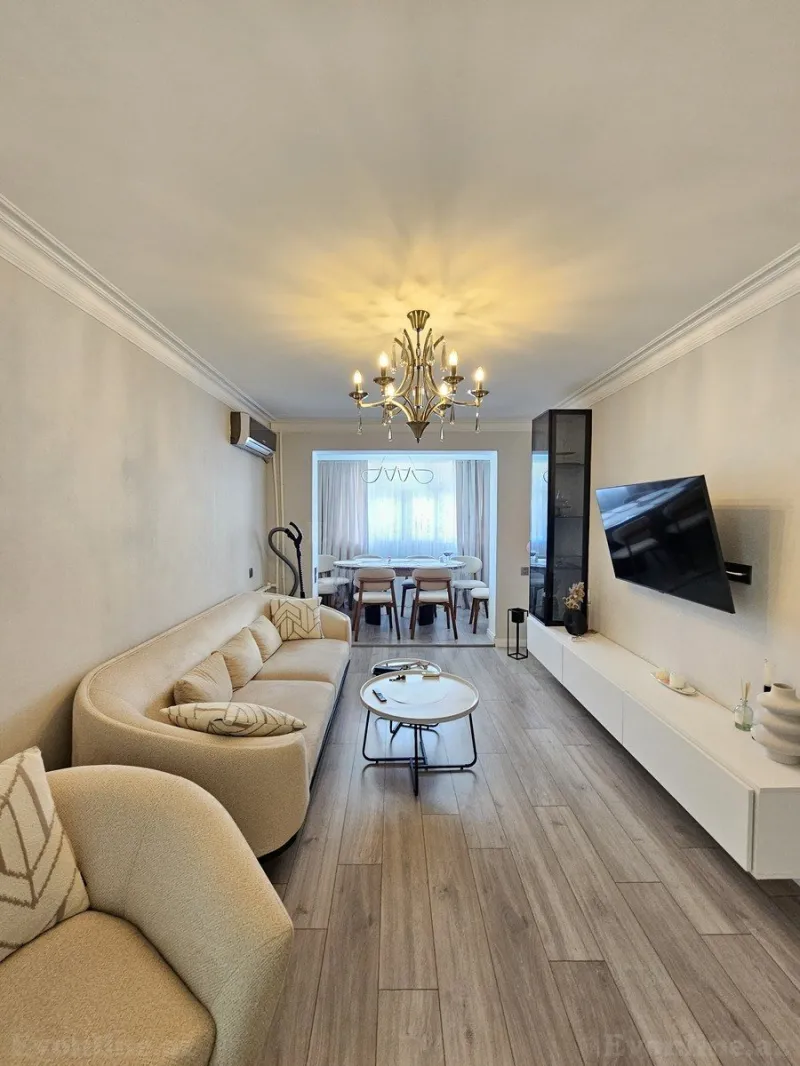 Satılır 2 otaqlı Mənzil Köhnə tikili 54 m² 8-ci kilometr