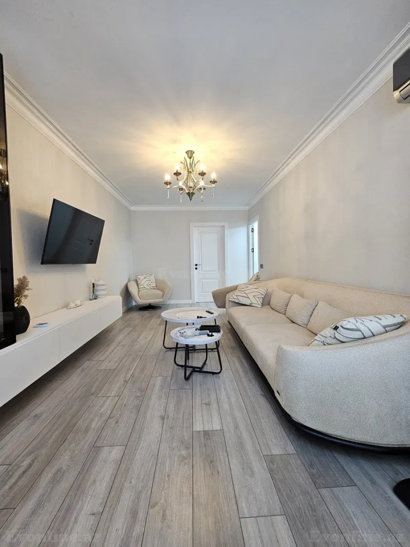 Satılır 2 otaqlı Mənzil Köhnə tikili 54 m² 8-ci kilometr - şəkil 2