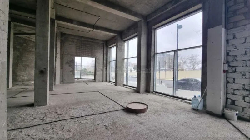 Obyekt 611 m² Xətai r. Kirayə verilir