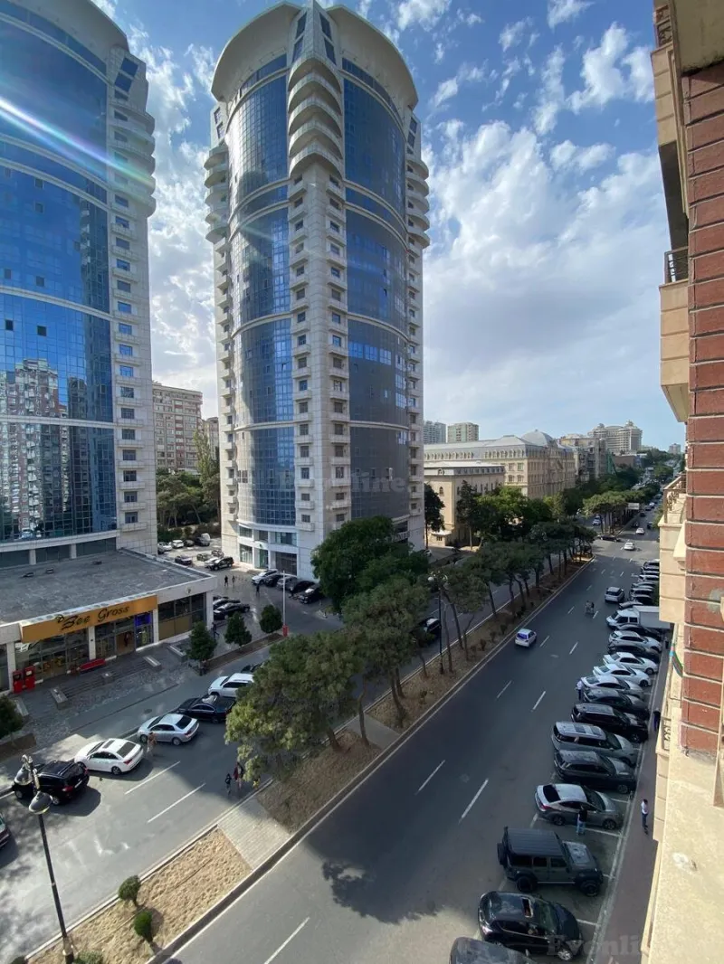 Satılır 5 otaqlı Mənzil Yeni tikili 256 m² Nəsimi r. - şəkil 9