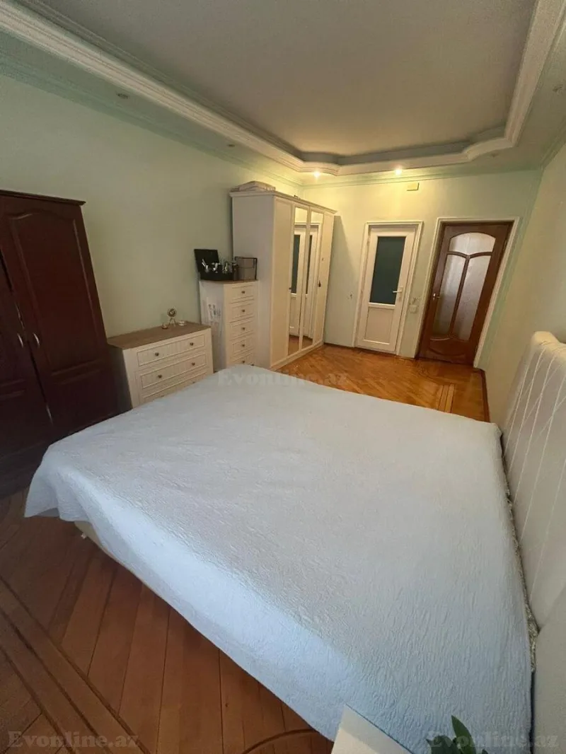 Satılır 3 otaqlı Mənzil Yeni tikili 110 m² İnşaatçılar m. - şəkil 6