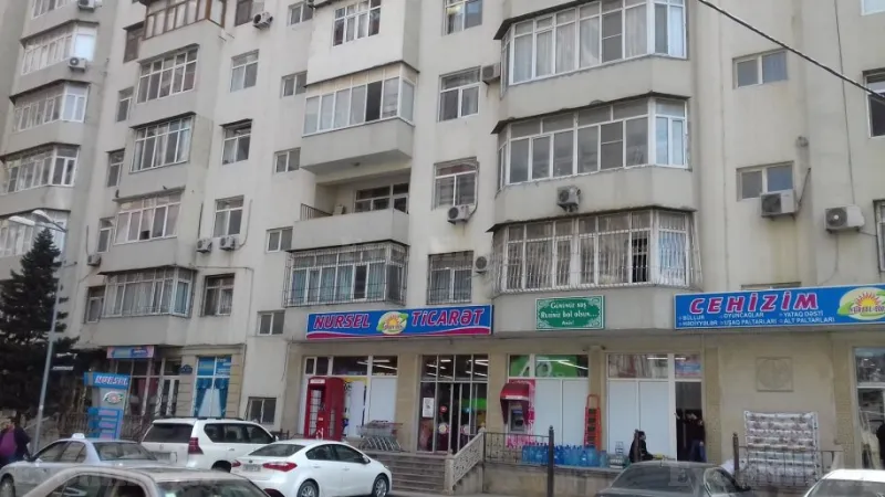 3 otaqlı Mənzil 140 m² 8-ci mikrorayon Kirayə verilir