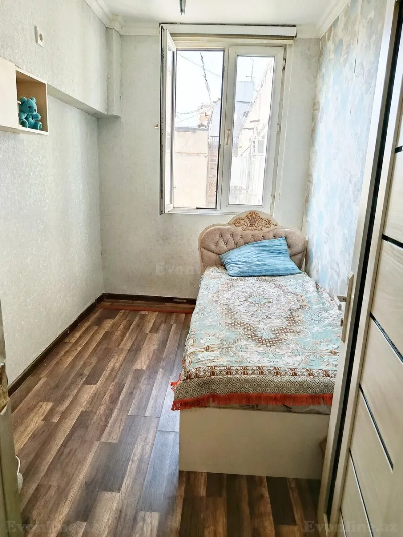 Satılır 3 otaqlı Mənzil Köhnə tikili 55 m² Gənclik m. - şəkil 3