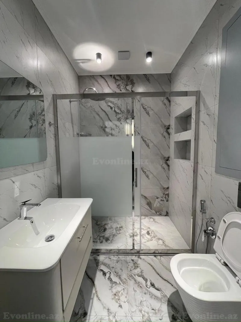Satılır 4 otaqlı Mənzil Yeni tikili 120 m² 28 May m. - şəkil 12