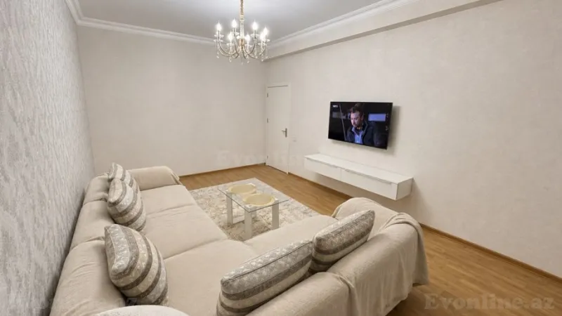 2 otaqlı Mənzil 90 m² Nəriman Nərimanov m. Kirayə verilir