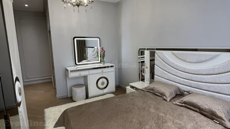 Satılır 3 otaqlı Mənzil Yeni tikili 165 m² Elmlər Akademiyası m. - şəkil 6